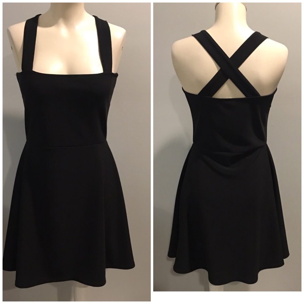 Stretchy criss cross LBD